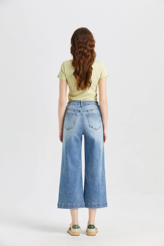 Moxie Mid-Rise Crop