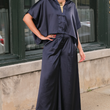 Load image into Gallery viewer, Sylvie Satin Pant- Navy
