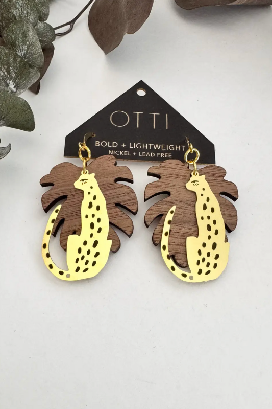 Vacation Vibes Leopard Earrings