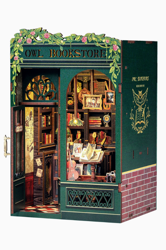 DIY Book Nook: Owl Bookstore