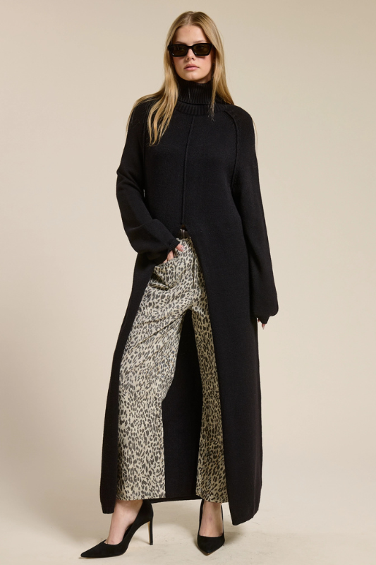 Logan Slit Sweater- Black