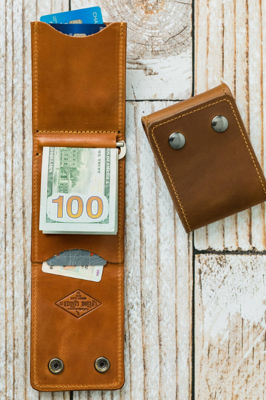 Trifold Leather Wallet - Tan